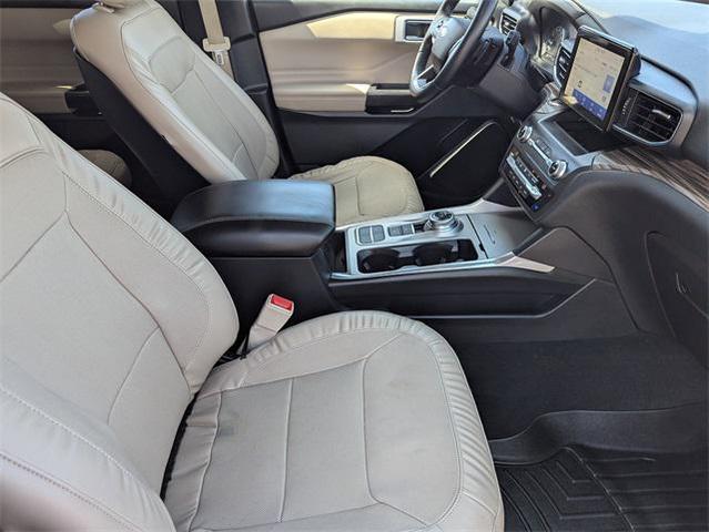 Photo of 2020 Blue Metallic Ford Explorer