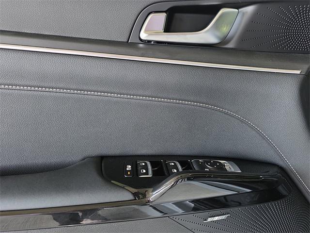 Photo of 2025 Wolf Gray Kia K5