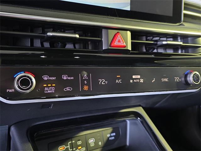 Photo of 2025 Wolf Gray Kia K5