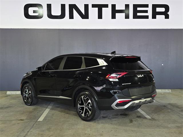 Photo of 2023 Ebony Black Kia Sportage