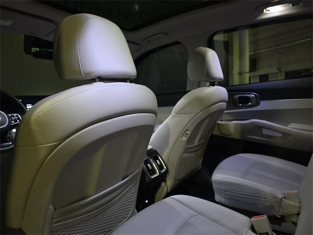 Photo of 2022 Gravity Gray Kia Sorento