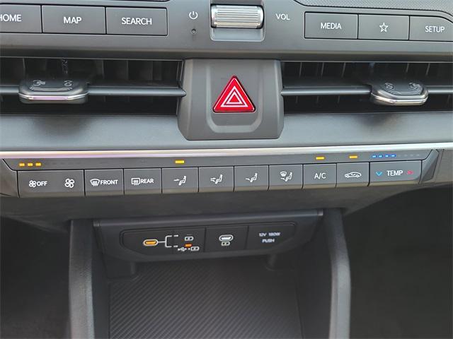 Photo of 2025 Snow White Pearl Kia K4