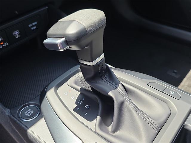 Photo of 2025 Snow White Pearl Kia K4