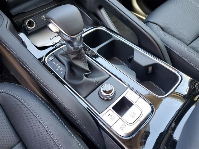 Photo of 2025 Glacial White Pearl Kia Telluride