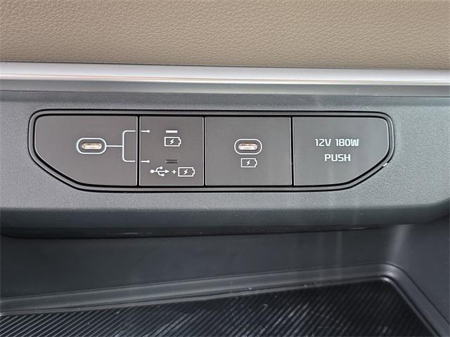 Photo of 2026 Aurora Black Pearl Kia Carnival