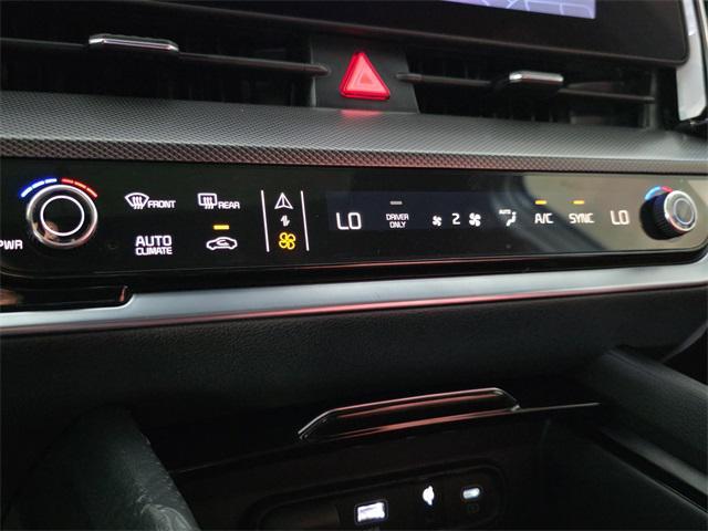 Photo of 2025 Gravity Gray Kia Sportage Hybrid
