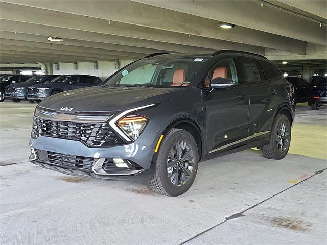 Photo of 2025 Gravity Gray Kia Sportage Hybrid