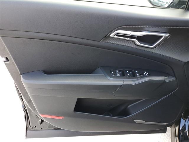 Photo of 2025 Fusion Black Kia Sportage
