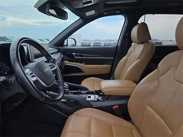 Photo of 2022 Glacial White Pearl Kia Telluride