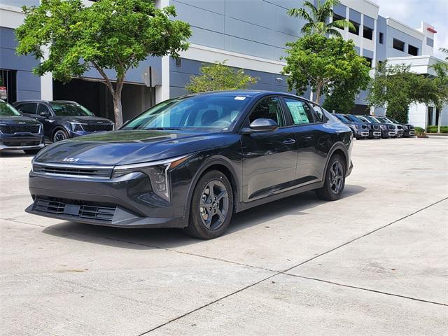 Photo of 2025 Interstellar Gray Kia K4