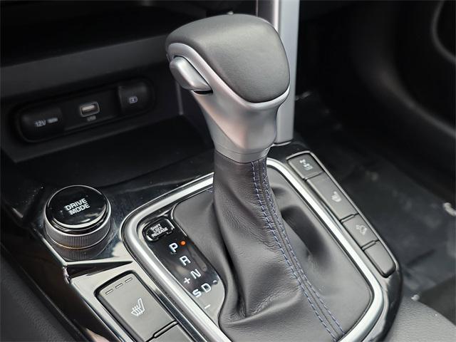 Photo of 2022 Cherry Black Kia Seltos
