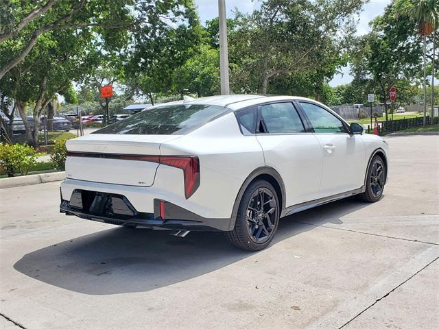 Photo of 2025 Snow White Pearl Kia K4