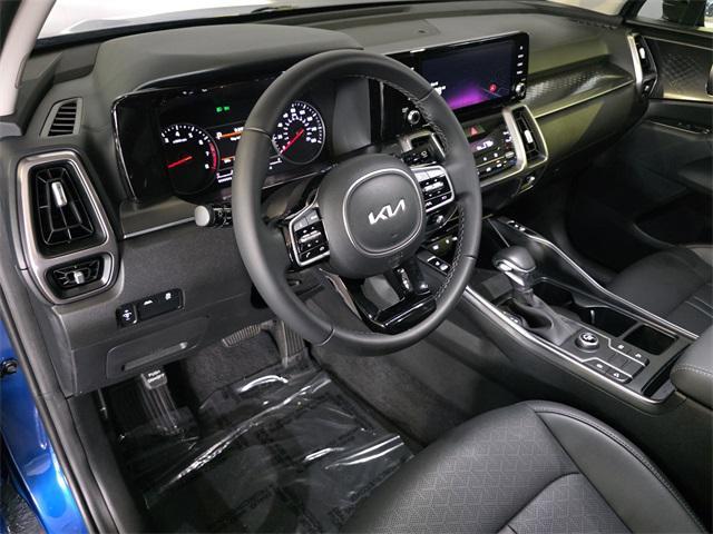 Photo of 2023 Sapphire Blue Kia Sorento