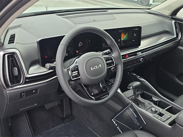 Photo of 2025 Ebony Black Kia Sorento