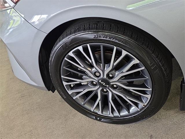 Photo of 2023 Steel Gray Kia Forte