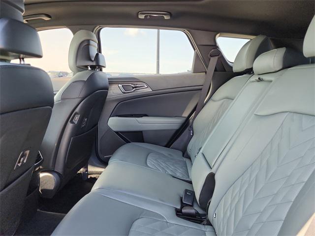 Photo of 2023 Gravity Gray Kia Sportage