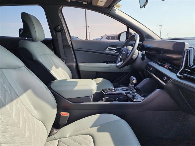Photo of 2023 Gravity Gray Kia Sportage