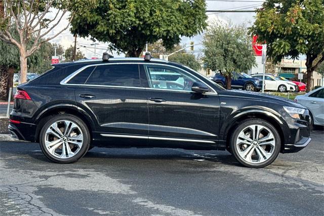 Photo of 2022 Mythos Black Metallic Audi Q8