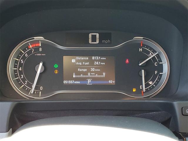 Photo of 2018 Lunar Silver Metallic Honda Pilot