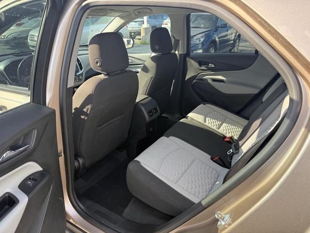 Photo of 2018 Sandy Ridge Metallic Chevrolet Equinox