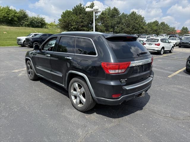 Photo of 2011 Brilliant Black Crystal Pearlcoat Jeep Grand Cherokee