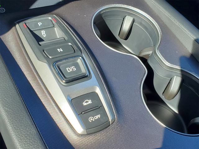 Photo of 2025 Platinum White Pearl Honda Ridgeline