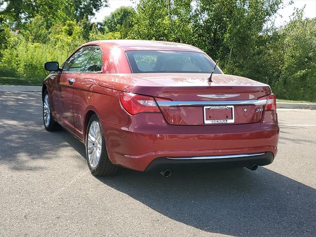 Photo of 2012 Deep Cherry Red Crystal Pearlcoat Chrysler 200