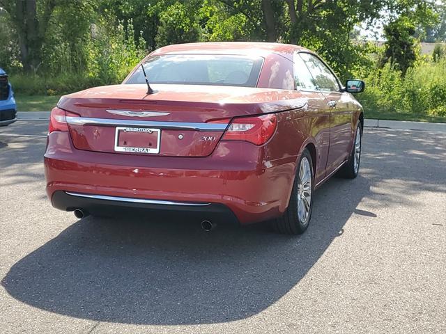 Photo of 2012 Deep Cherry Red Crystal Pearlcoat Chrysler 200