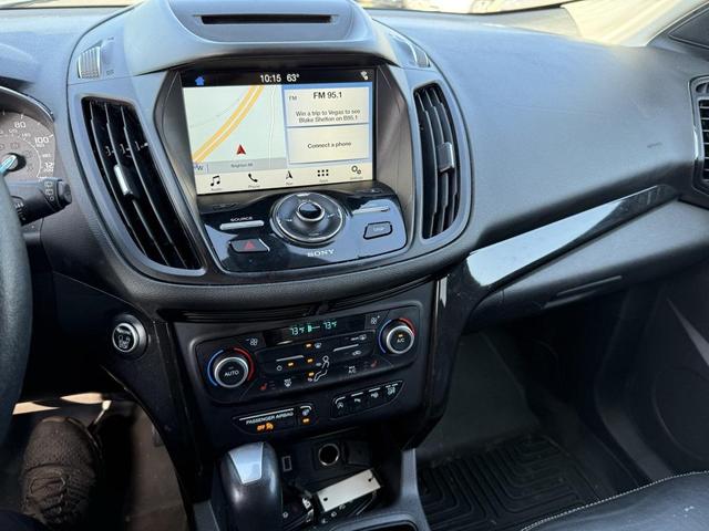 Photo of 2018 White Platinum Metallic Tri-Coat Ford Escape