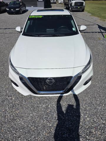 Photo of 2021 WHITE Nissan Altima