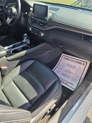 Photo of 2021 WHITE Nissan Altima