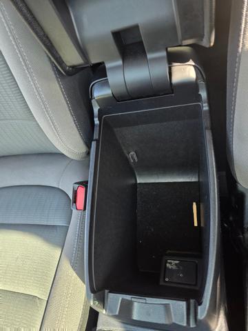 Photo of 2022 black Ford Escape
