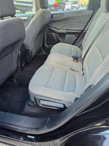 Photo of 2022 black Ford Escape