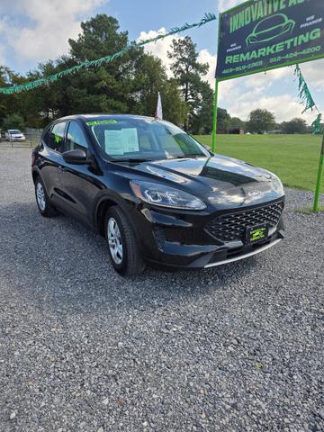 Photo of 2022 black Ford Escape