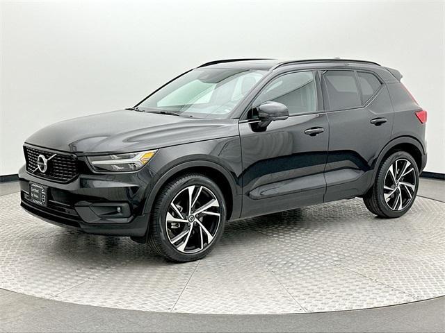 2022 Volvo XC40