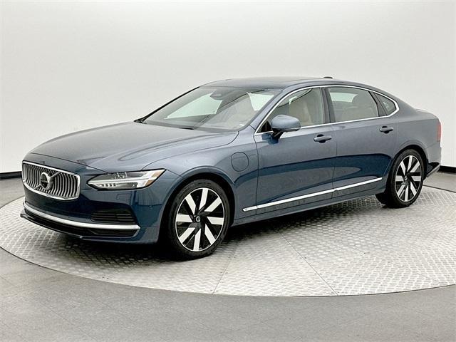 2024 Volvo S90 Recharge Plug-in Hybrid