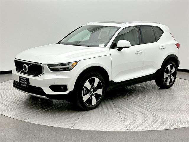 2022 Volvo XC40
