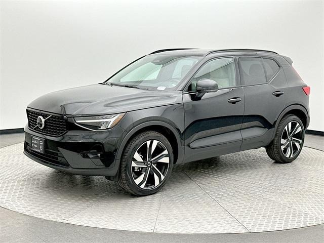 2023 Volvo XC40