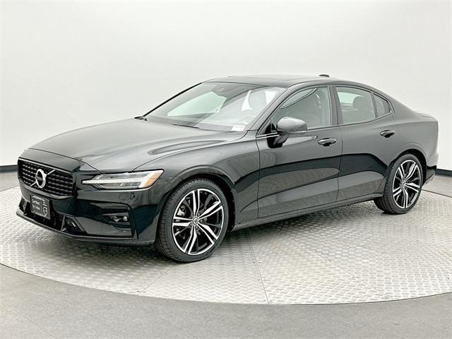 2022 Volvo S60
