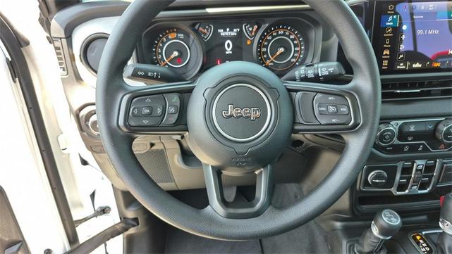 Photo of 2025 Bright White Clearcoat Jeep Wrangler