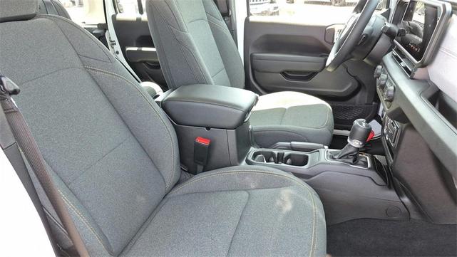 Photo of 2025 Bright White Clearcoat Jeep Wrangler