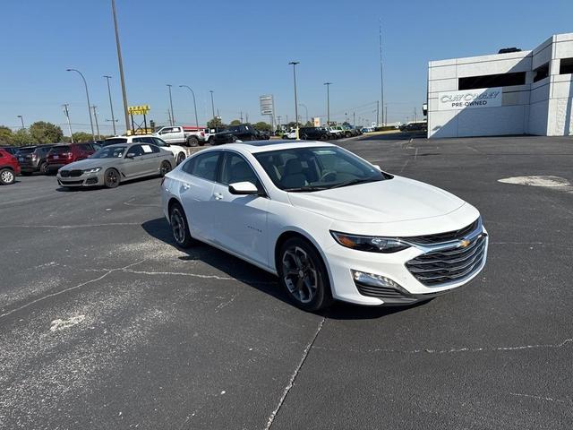 Photo of 2024 Summit White Chevrolet Malibu