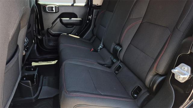 Photo of 2023 Black Clearcoat Jeep Gladiator