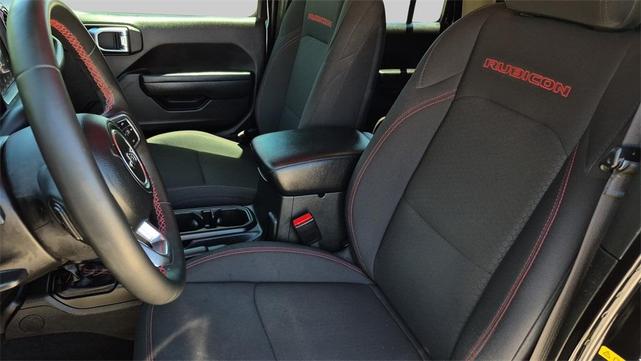 Photo of 2023 Black Clearcoat Jeep Gladiator