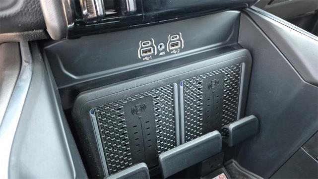 Photo of 2025 Diamond Black RAM 2500
