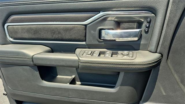Photo of 2025 Diamond Black RAM 2500