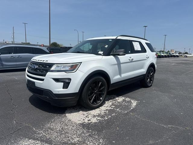 Photo of 2019 Oxford White Ford Explorer