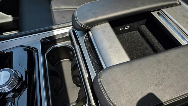 Photo of 2025 Riverrock Green Jeep Wagoneer