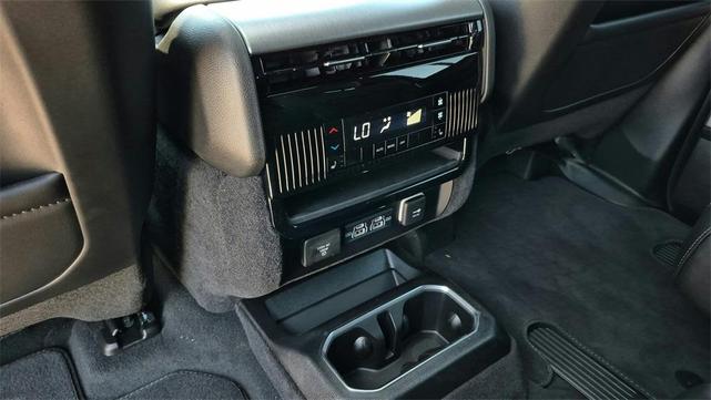 Photo of 2025 Riverrock Green Jeep Wagoneer