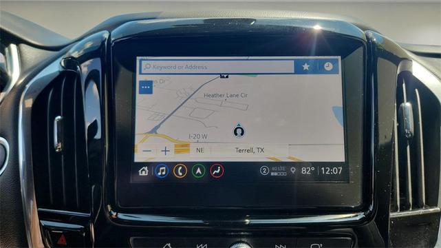 Photo of 2023 Summit White Chevrolet Traverse